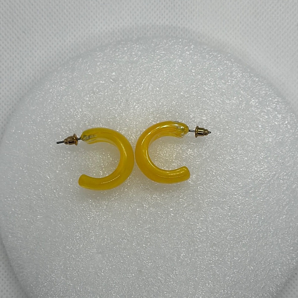 Retro Chic Translucent Yellow Hoop - Picture 12 of 15